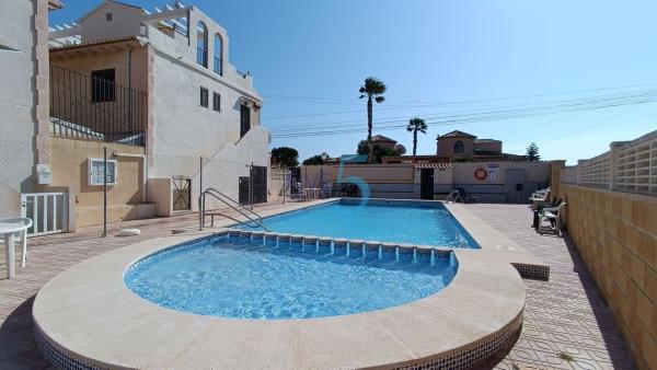 Chalet independiente en venta en Casa o chalet en La Siesta - El Salado - Torreta, Torrevieja, Torrevieja
 photo 4