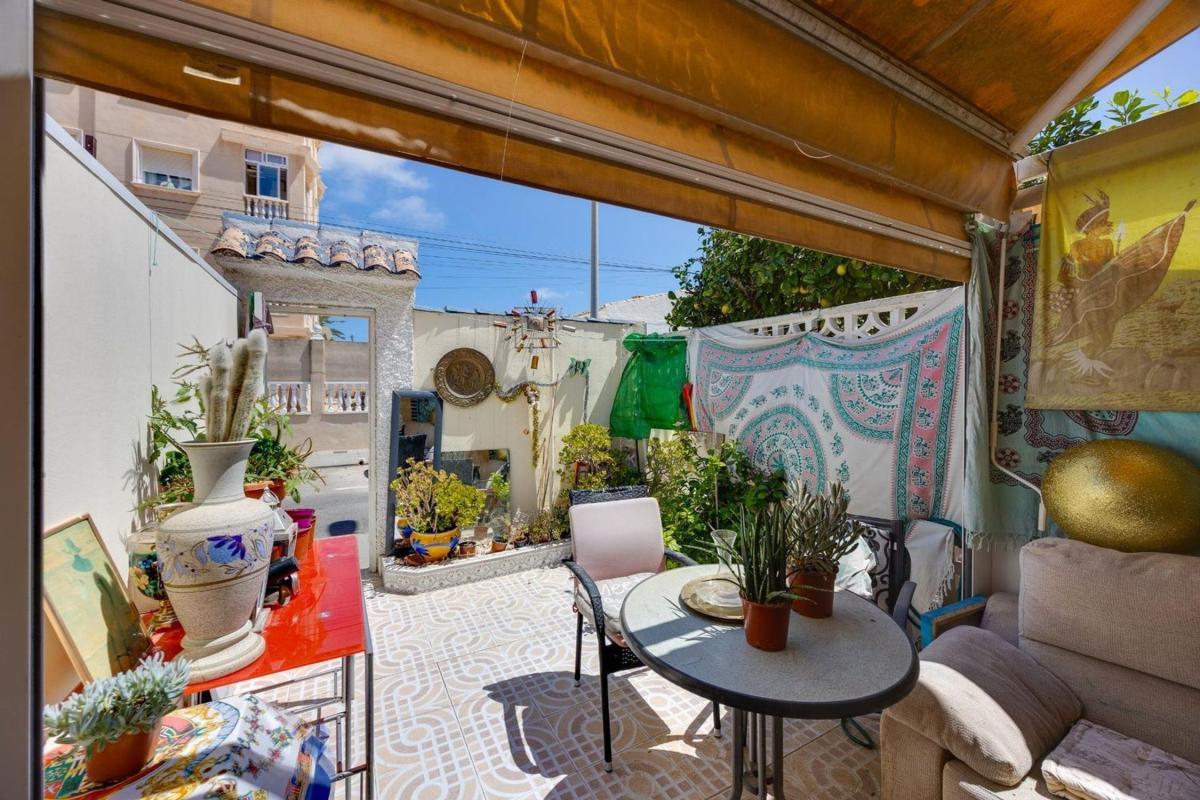 Sprzedaż niezależnego domku jednorodzinnego w Casa o chalet independiente en Calle Marcelina, 134, Nueva Torrevieja, Torrevieja, Torrevieja photo 3