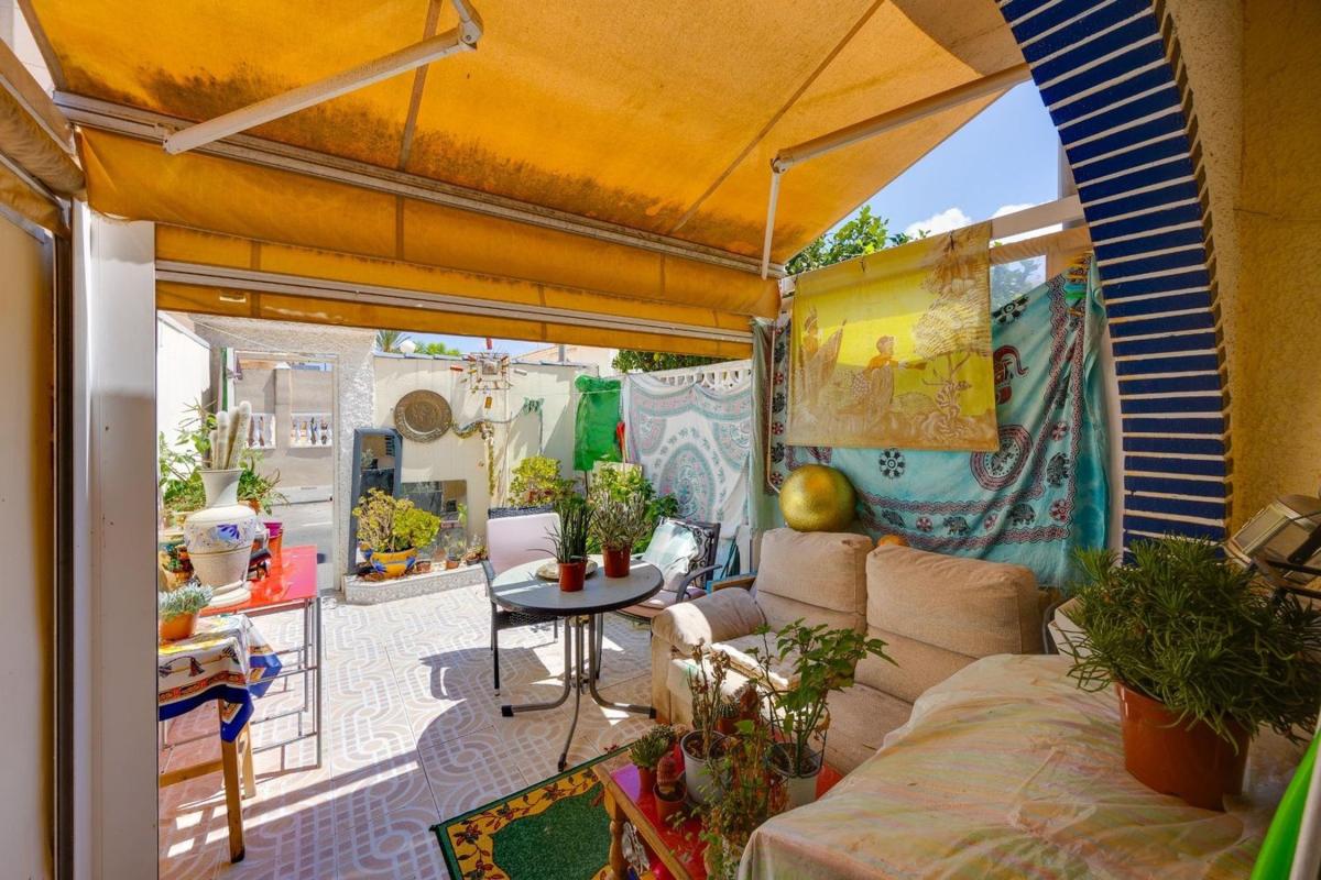 Sprzedaż niezależnego domku jednorodzinnego w Casa o chalet independiente en Calle Marcelina, 134, Nueva Torrevieja, Torrevieja, Torrevieja photo 4