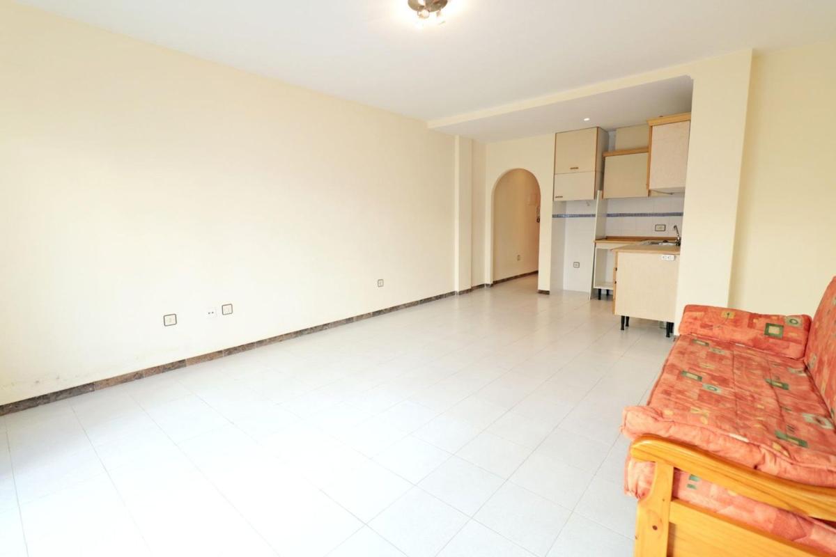 Venta de estudio en Estudio en Calle Finlandia, Playa de los Locos, Torrevieja, Torrevieja photo 2