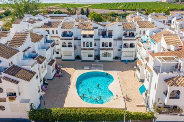 Venta de piso en Piso en Calle Mar Menor, 22, Playa de los Náufragos, Torrevieja, Torrevieja
 photo 1