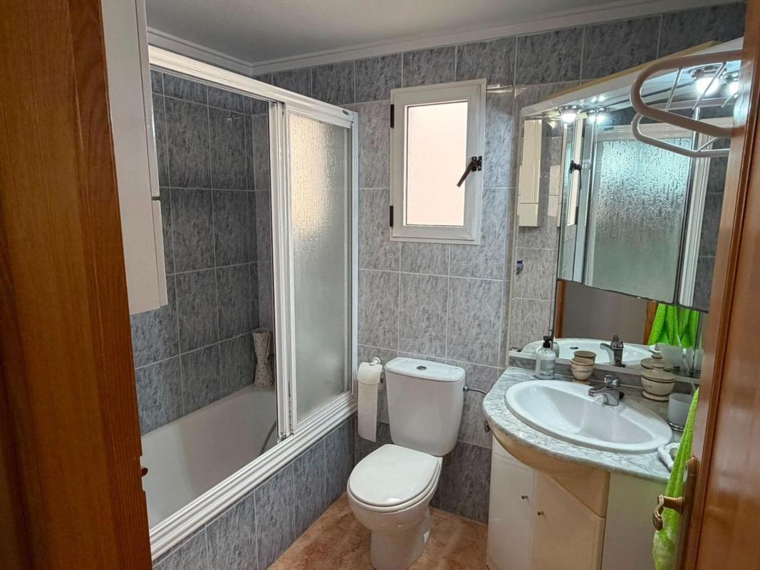 Sale of apartment in Piso en Calle San Emigdio, 31, El Molino, Torrevieja, Torrevieja
photo 5
