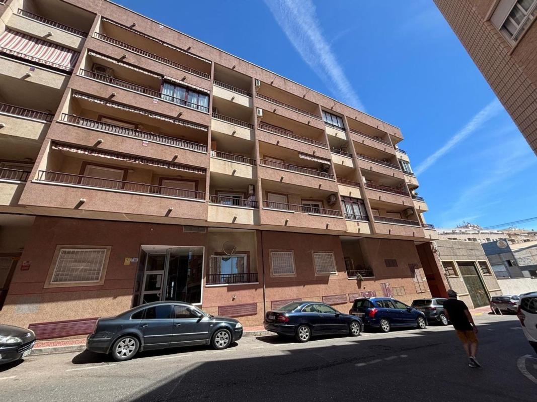 Продажа квартиры на Piso en Calle San Emigdio, El Molino, Torrevieja, Торревьеха
photo 2