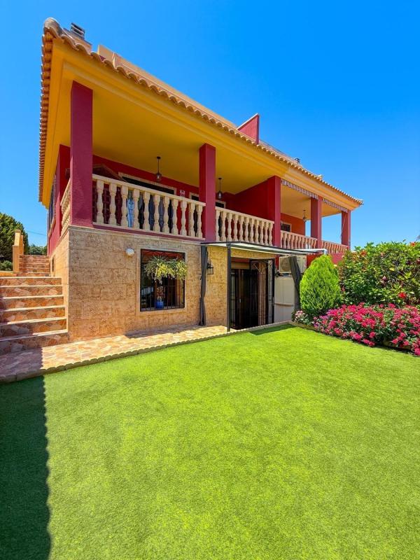 Sprzedaż niezależnego domku jednorodzinnego w Chalet pareado en Los Balcones - Los Altos del Edén, Torrevieja, Torrevieja photo 5