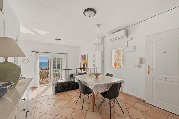 Четырехквартирный дом на продажу на  Chalet adosado en Calle Jaén, Cabo Cervera, Torrevieja , Торревьеха photo 4