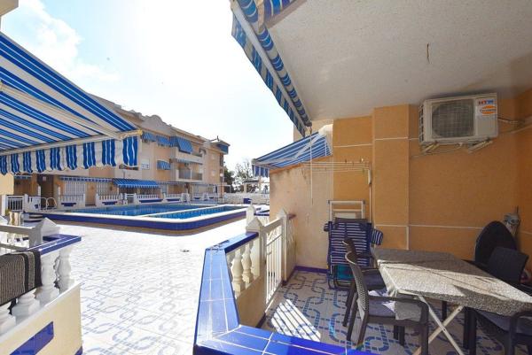 Venta de piso en Piso en Playa de los Náufragos, Torrevieja, Torrevieja
 photo 1