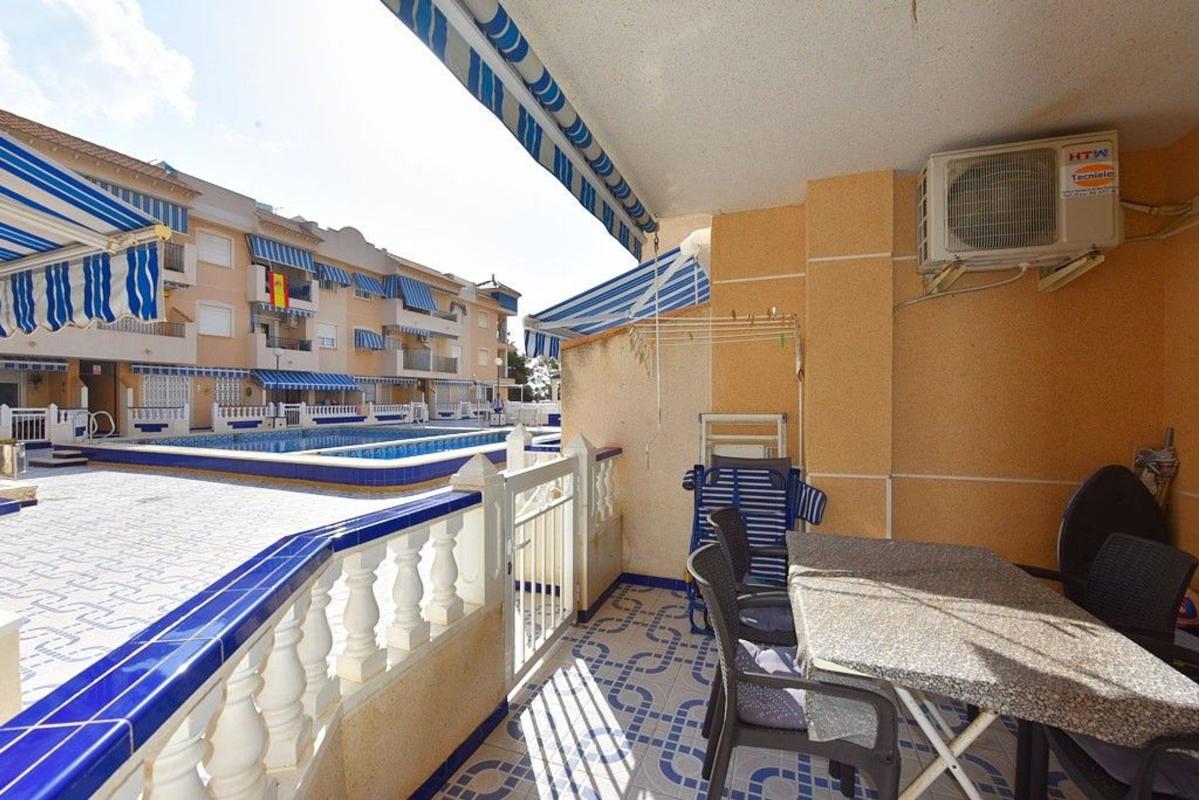 Venta de piso en Piso en Playa de los Náufragos, Torrevieja, Torrevieja
photo 4