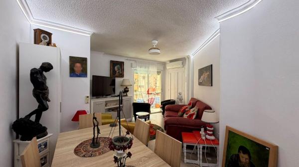 Venta de piso en Piso en Calle Bergantin, Playa del Cura, Torrevieja, Torrevieja
thumbnail 2