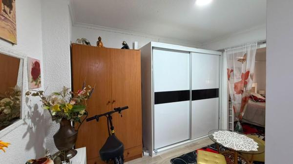 Venta de piso en Piso en Calle Bergantin, Playa del Cura, Torrevieja, Torrevieja
thumbnail 3