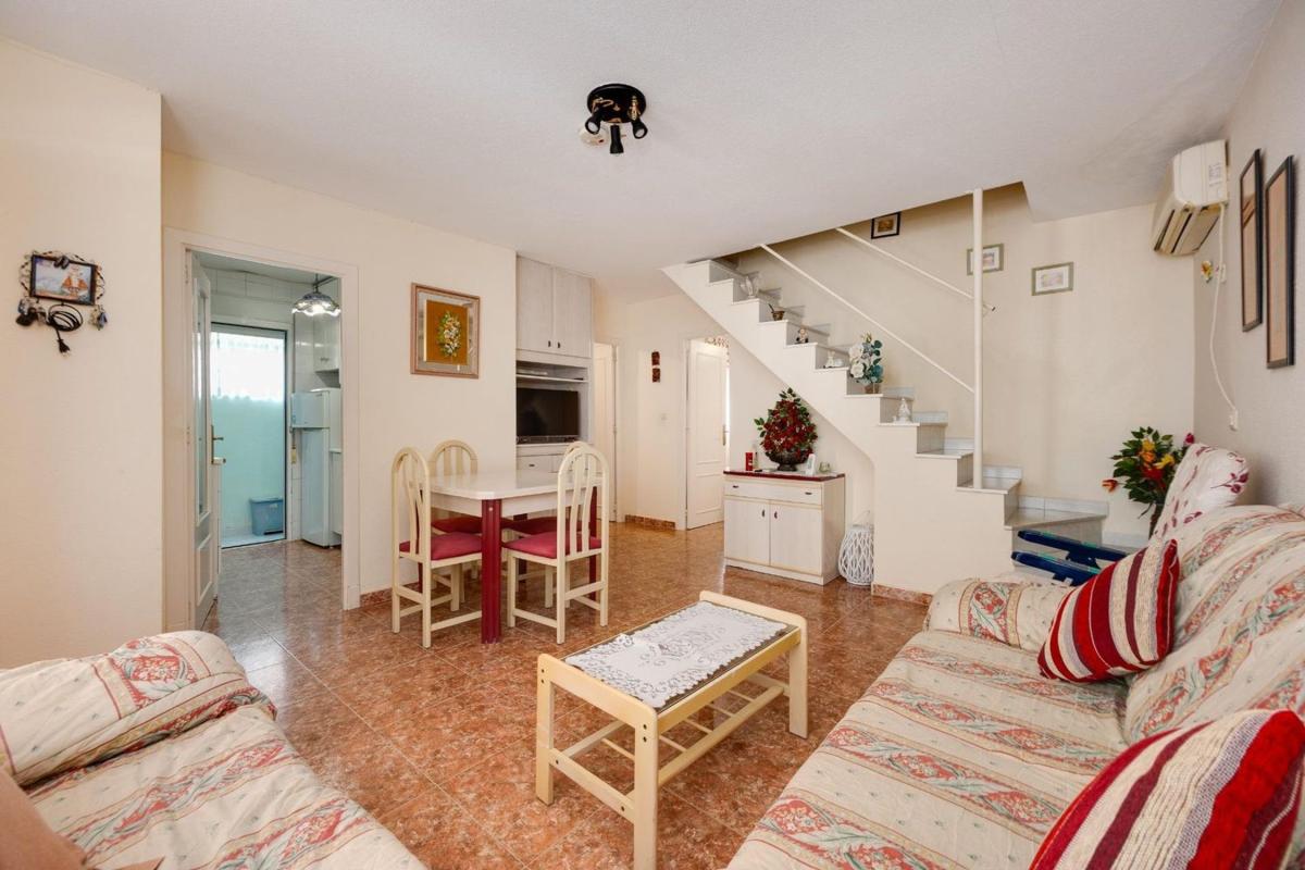 Sale of independent chalet in Casa o chalet independiente en La Siesta - El Salado - Torreta, Torrevieja, Torrevieja
photo 5