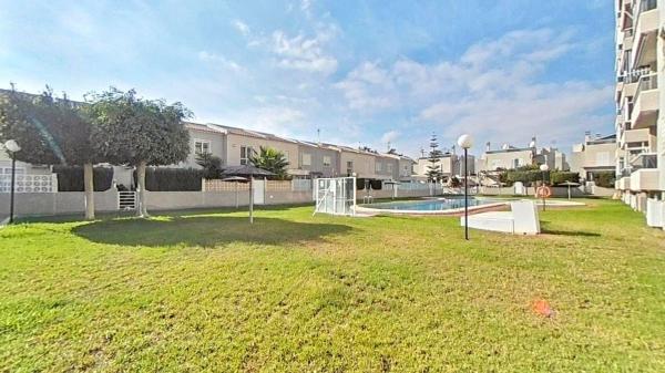 Venta de piso en Piso en Aguas Nuevas, Torrevieja, Torrevieja
 photo 3