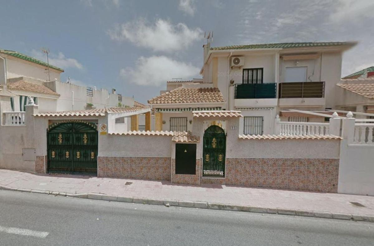 Sprzedaż szeregowego domku w Chalet adosado en Los Balcones - Los Altos del Edén, Torrevieja , Torrevieja photo 1
