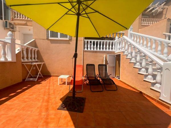 Chalet independiente en venta en Casa o chalet independiente en Calle Zeus, 2, Torreblanca, Torrevieja, Torrevieja
 photo 3