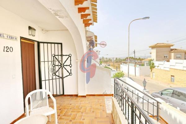 Dom szeregowy na sprzedaż w Chalet adosado en Calle Áncora, 120, Aguas Nuevas, Torrevieja , Torrevieja photo 1