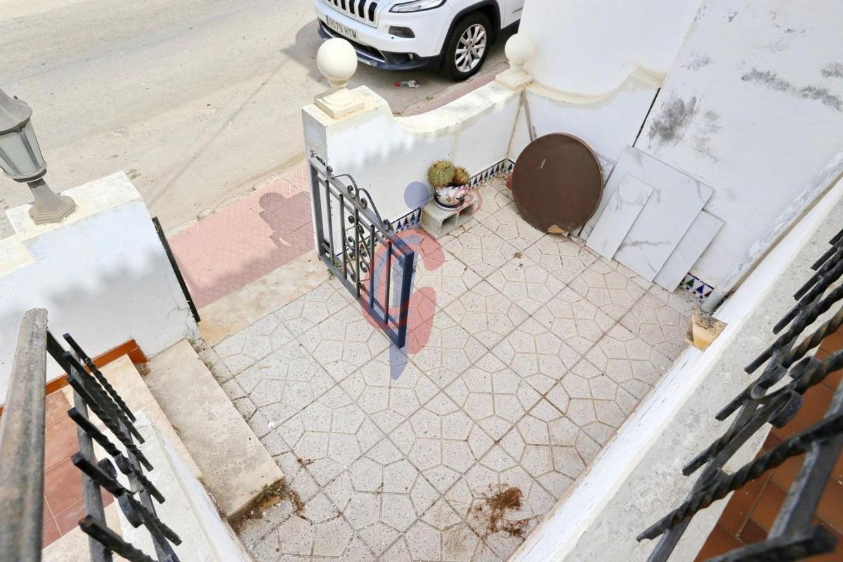 Продажа таунхауса в Chalet adosado en Calle Áncora, 120, Aguas Nuevas, Torrevieja , Торревьеха photo 5