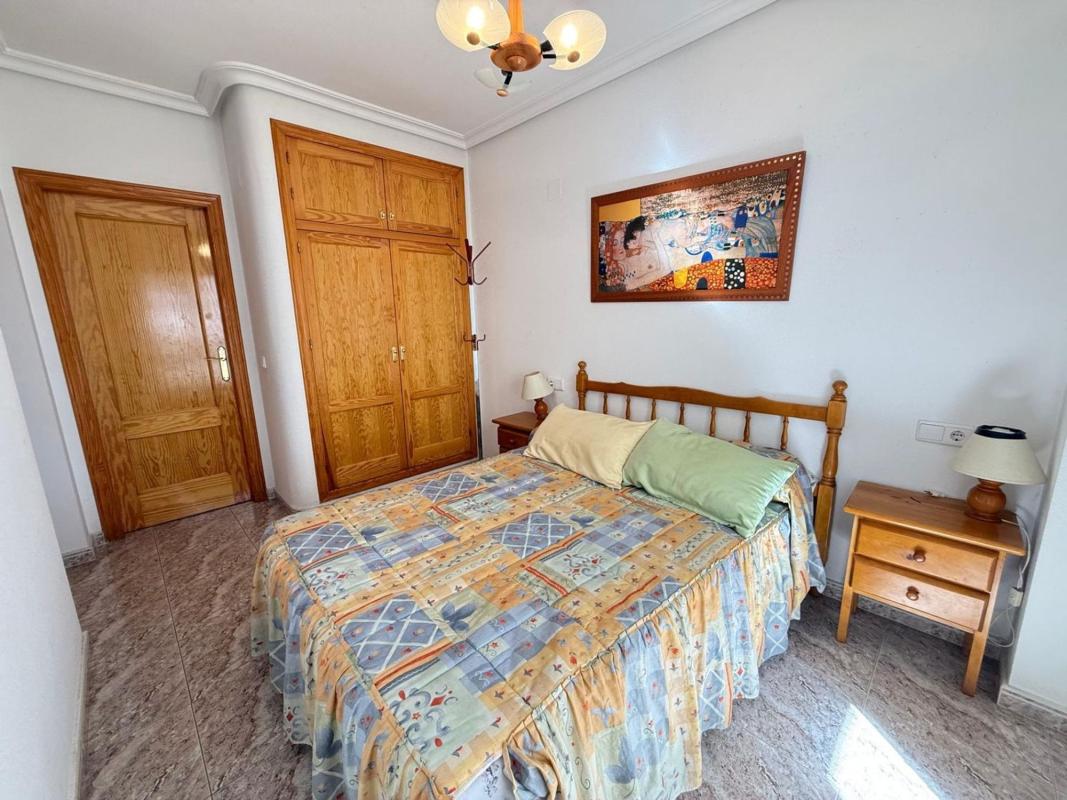 Venta de piso en Piso en Calle Almudena, 35, Las Piscinas Naturales, Torrevieja, Torrevieja
 photo 2