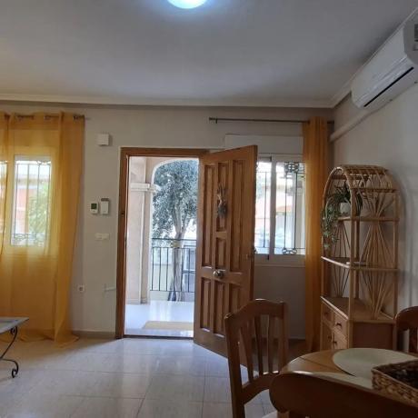 Dom szeregowy na sprzedaż w Chalet adosado en Urbanización Limonar II, 29, La Siesta - El Salado - Torreta, Torrevieja , Torrevieja photo 1