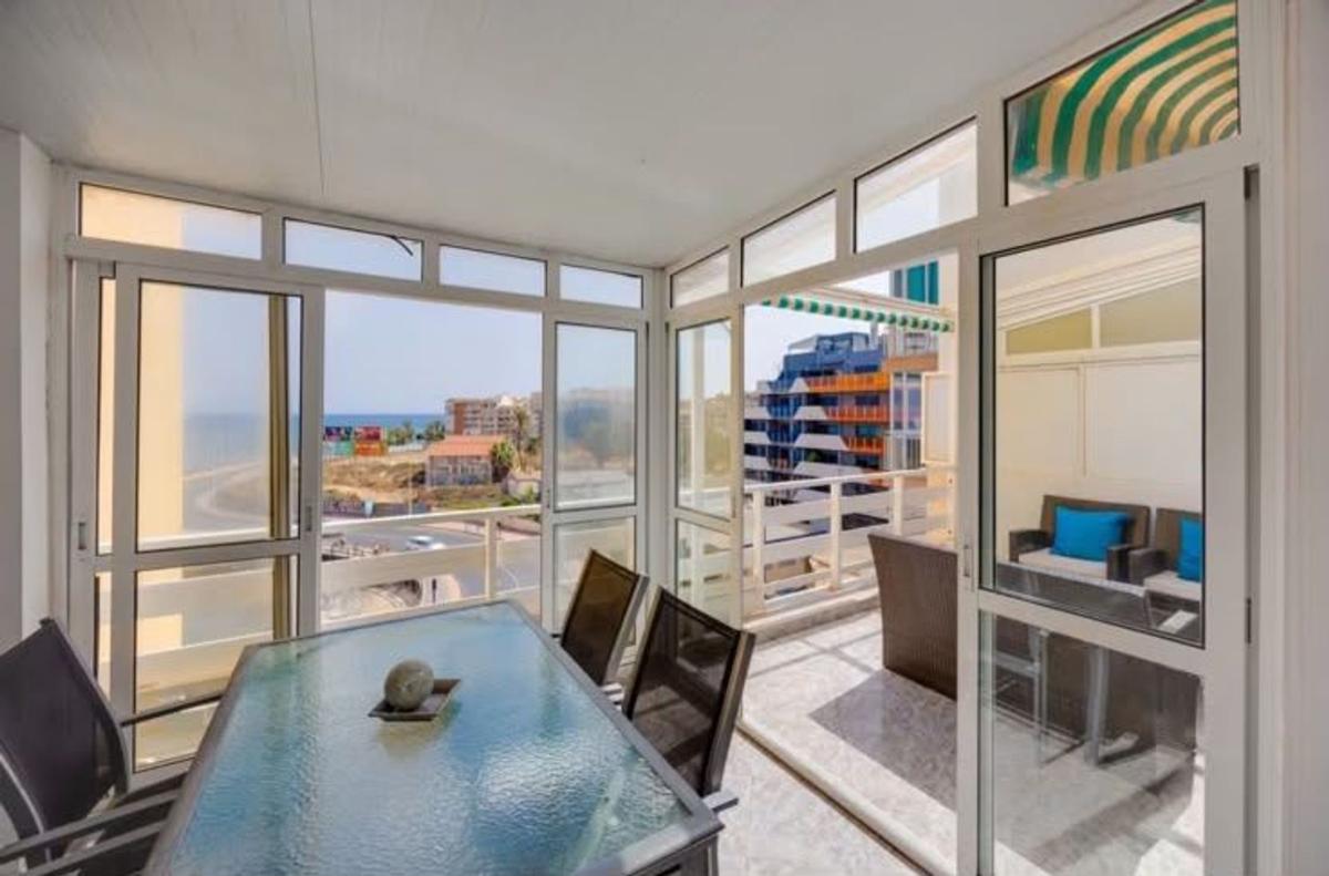 Venta de piso en Piso en Avenida de las Habaneras, Playa de los Locos, Torrevieja, Torrevieja
 photo 3
