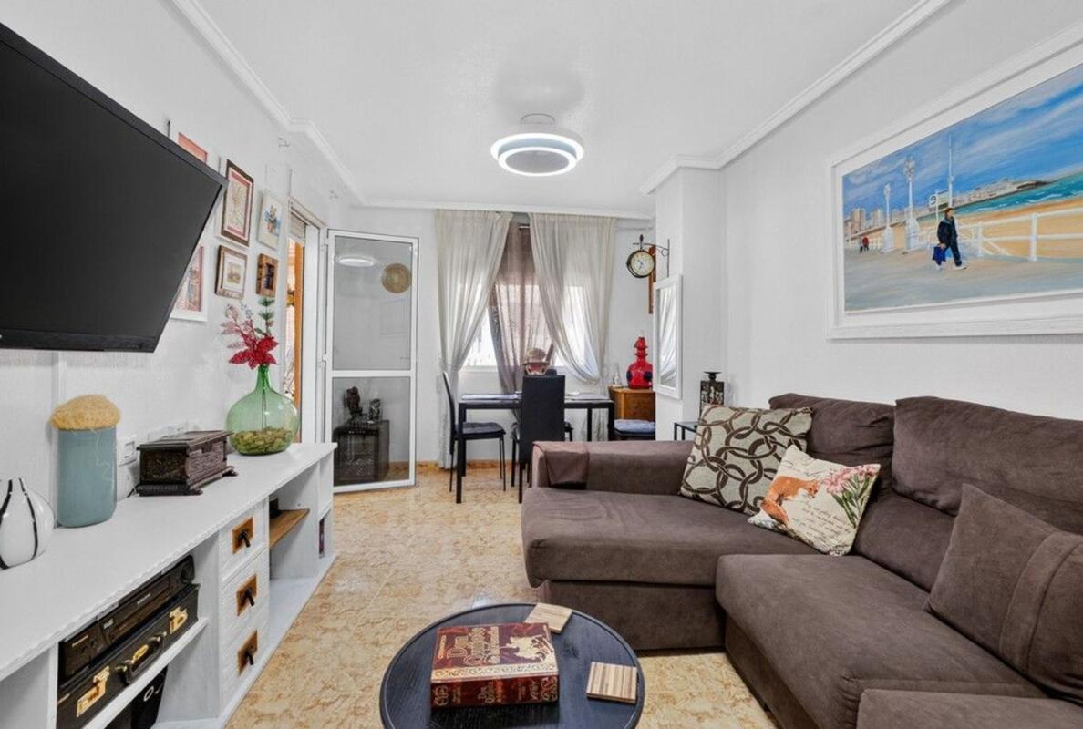 Продажа квартиры на Piso en Antonio Machado, Torrevieja, Торревьеха
photo 2