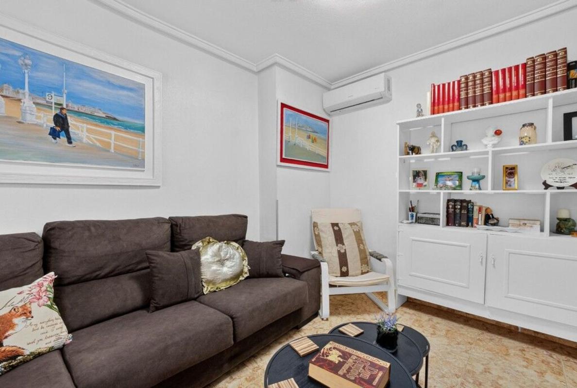 Продажа квартиры на Piso en Antonio Machado, Torrevieja, Торревьеха
photo 5