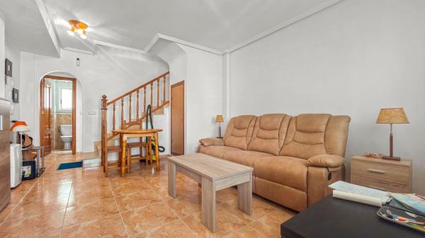 Independent chalet for sale in Casa o chalet en Parque Acuático - Sector 25, Torrevieja, Torrevieja thumbnail 2