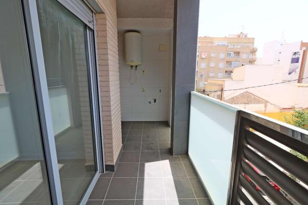 Venta de piso en Piso en Calle Campoamor, Puerto Deportivo, Torrevieja, Torrevieja
 photo 4