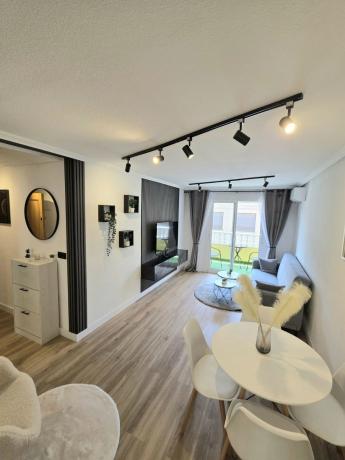 Продажа квартиры на Piso en Avenida Habaneras - Curva de Palangre, Torrevieja, Торревьеха
photo 1