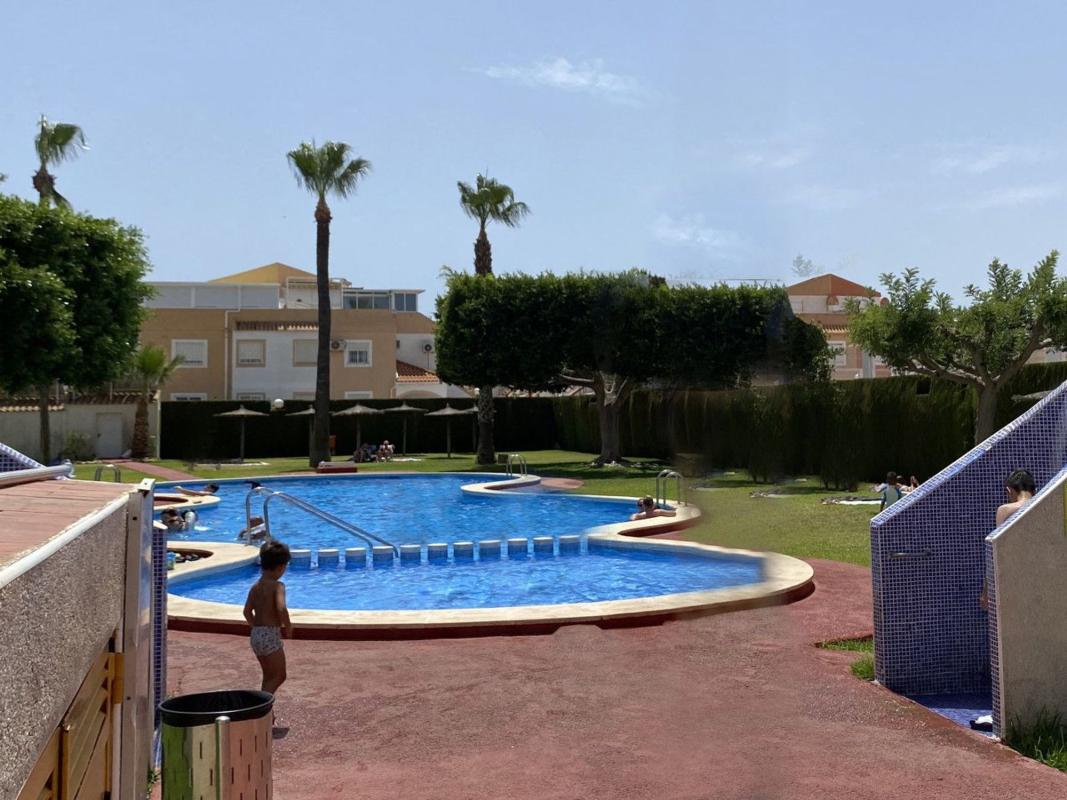 Venta de ático en  Ático en Calle Río Rhin, La Siesta - El Salado - Torreta, Torrevieja, Torrevieja photo 4