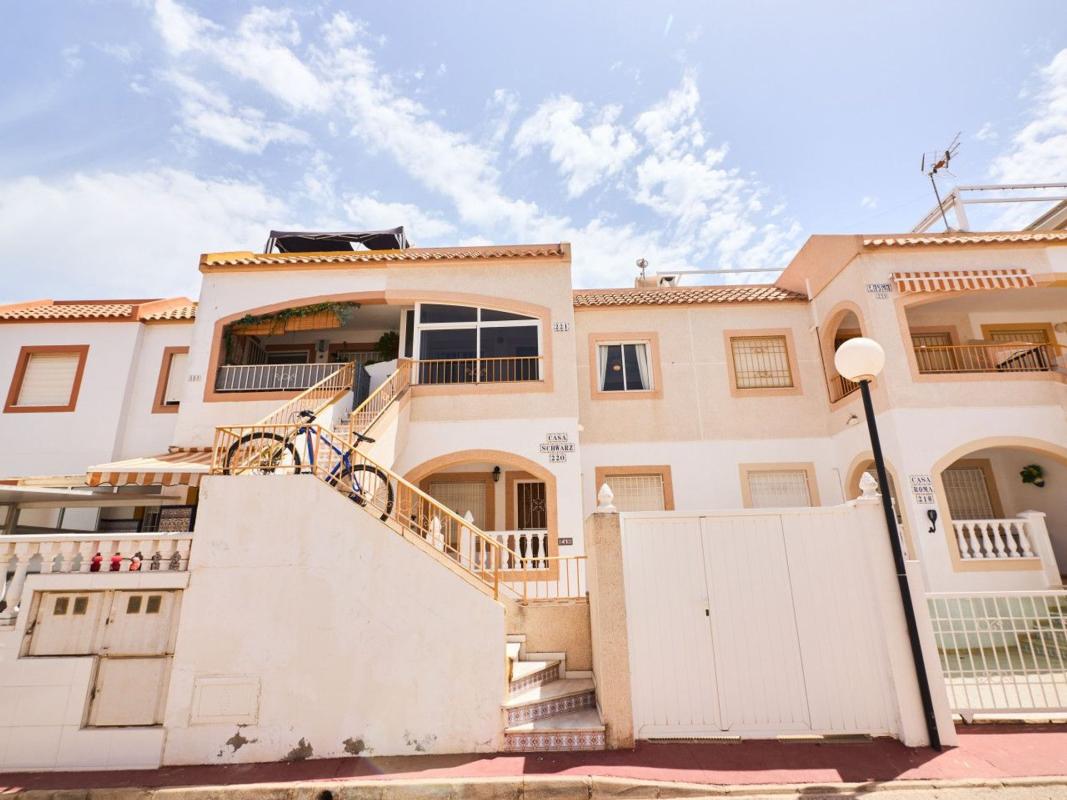 Venta de ático en  Ático en Calle Río Rhin, La Siesta - El Salado - Torreta, Torrevieja, Torrevieja photo 5