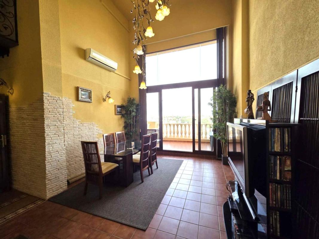 Venta de piso en Piso en Avenida Roentgen, 7, Playa de los Locos, Torrevieja, Torrevieja
photo 4