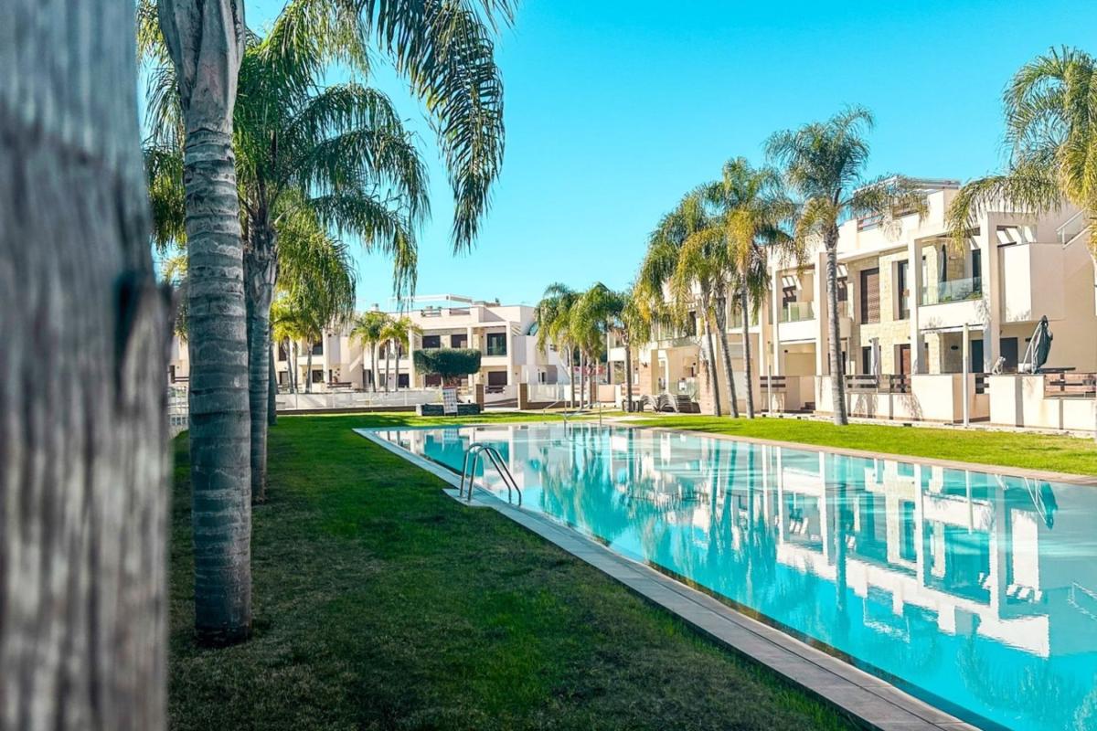 Продажа таунхауса в Chalet adosado en Calle Zv 54, 2 r, Los Balcones - Los Altos del Edén, Torrevieja , Торревьеха photo 2