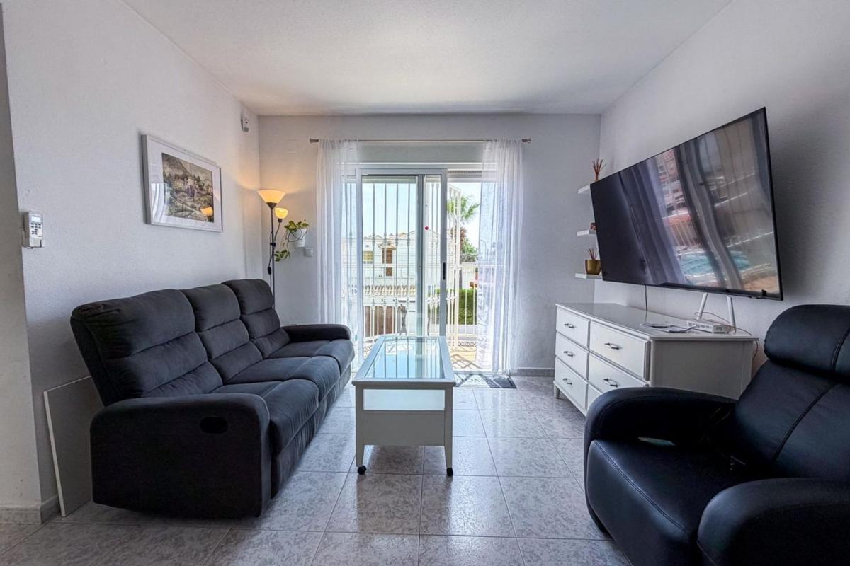 Sprzedaż niezależnego domku jednorodzinnego w Casa o chalet independiente en Calle Murillo, La Siesta - El Salado - Torreta, Torrevieja, Torrevieja photo 5