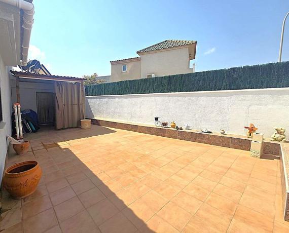 Chalet pareado en Los Balcones - Los Altos del Edén, Torrevieja thumbnail 3