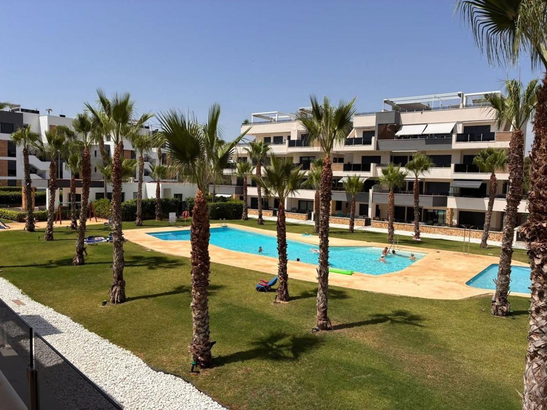 Sprzedaż mieszkania w Piso en Los Balcones - Los Altos del Edén, Torrevieja, Torrevieja
photo 2