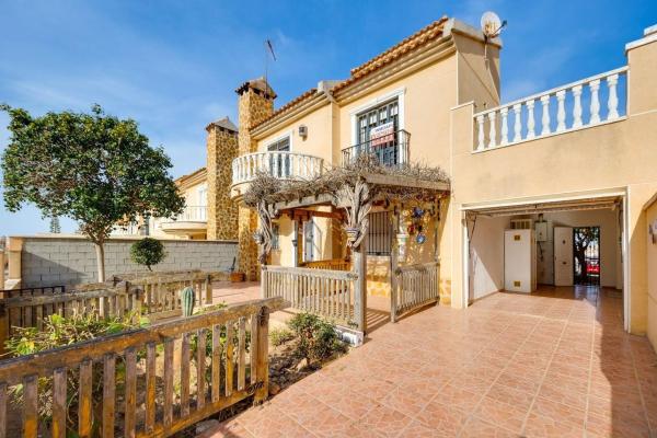 Chalet wolnostojący na sprzedaż w  Casa o chalet independiente en Aguas Nuevas, Torrevieja, Torrevieja photo 4