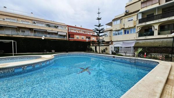 Ático en venta en  Ático en Calle Marcelina, 46, Nueva Torrevieja, Torrevieja, Torrevieja photo 1