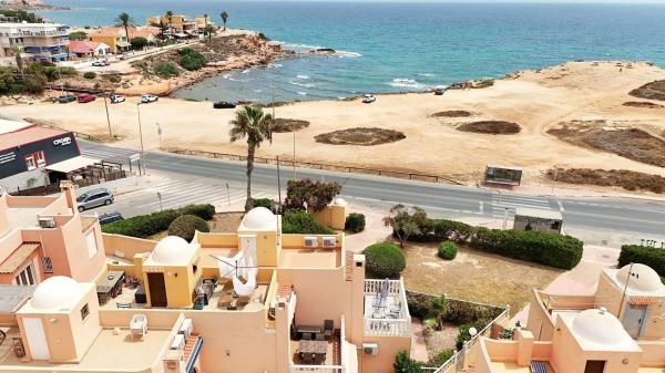 Chalet adosado en venta en Chalet adosado en Calle Severo Ochoa, Zona los Frutales, Torrevieja , Torrevieja photo 1