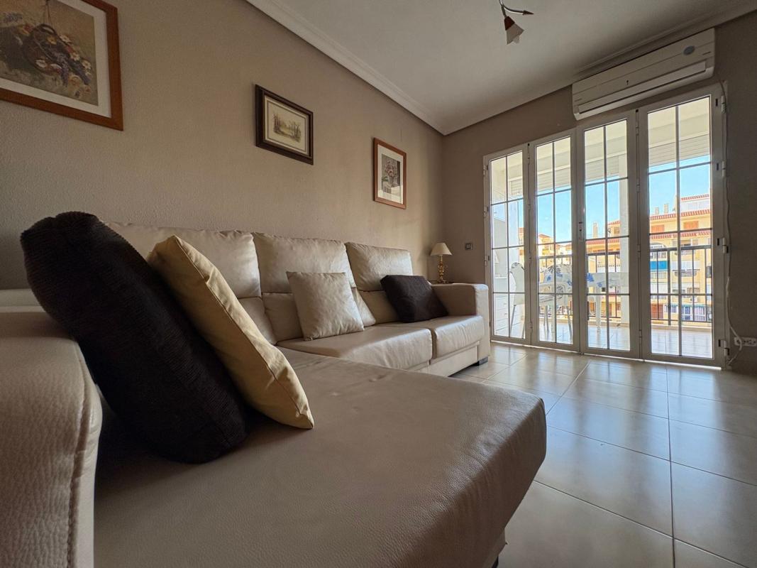 Venta de piso en Piso en Avenida de Holanda, 28, Los Europeos, Torrevieja, Torrevieja
photo 3