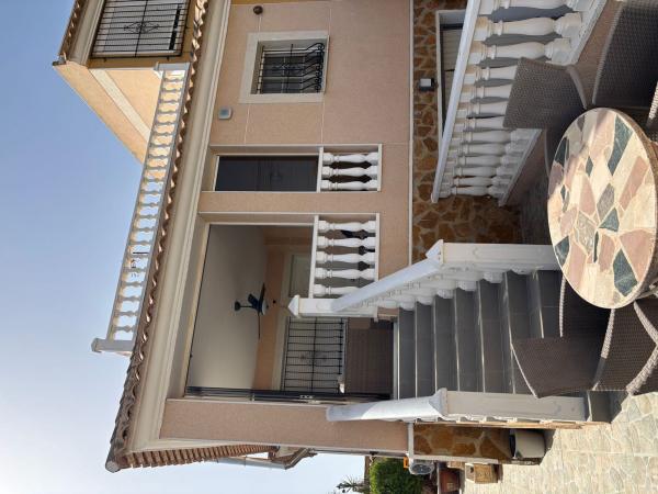 Dom szeregowy na sprzedaż w Chalet adosado en Sol Poniente, 7, Aguas Nuevas, Torrevieja , Torrevieja thumbnail 2