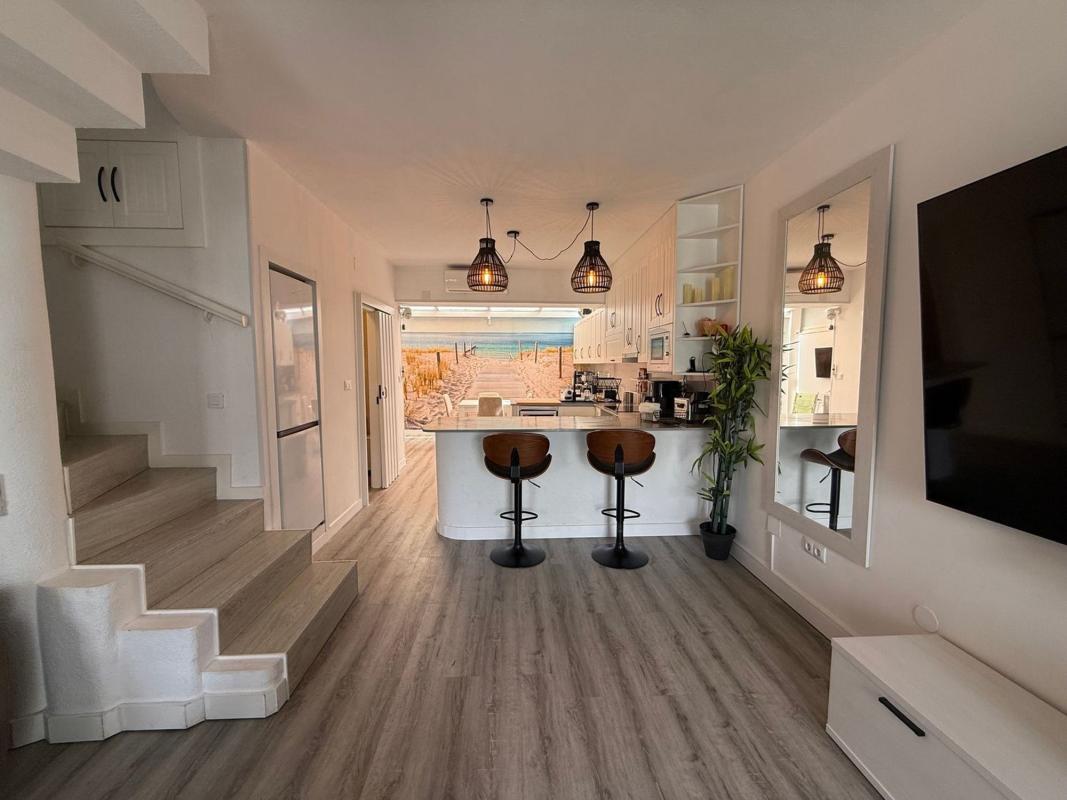 Продажа таунхауса в Chalet adosado en Paseo Central, La Veleta, Torrevieja , Торревьеха photo 2