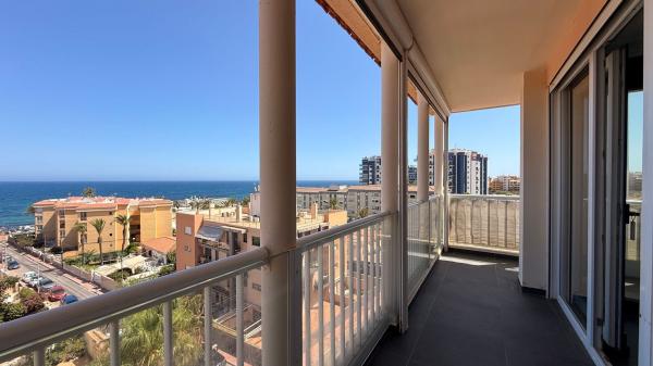 Venta de piso en Piso en Calle Pleamar, Punta Prima, Torrevieja, Torrevieja
 photo 1