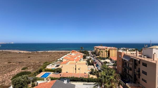 Venta de piso en Piso en Calle Pleamar, Punta Prima, Torrevieja, Torrevieja
 photo 4