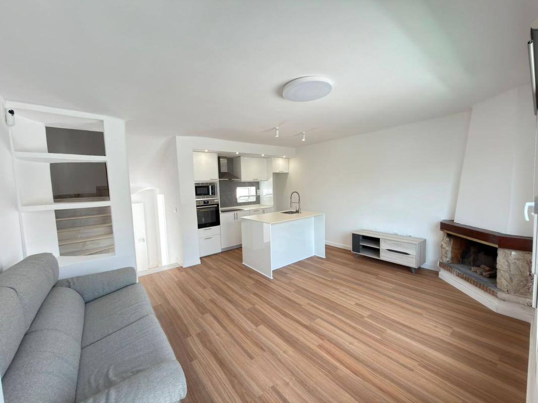 Продажа таунхауса в Chalet adosado en Calle Doctor Waksman, 31, Zona los Frutales, Torrevieja , Торревьеха photo 5
