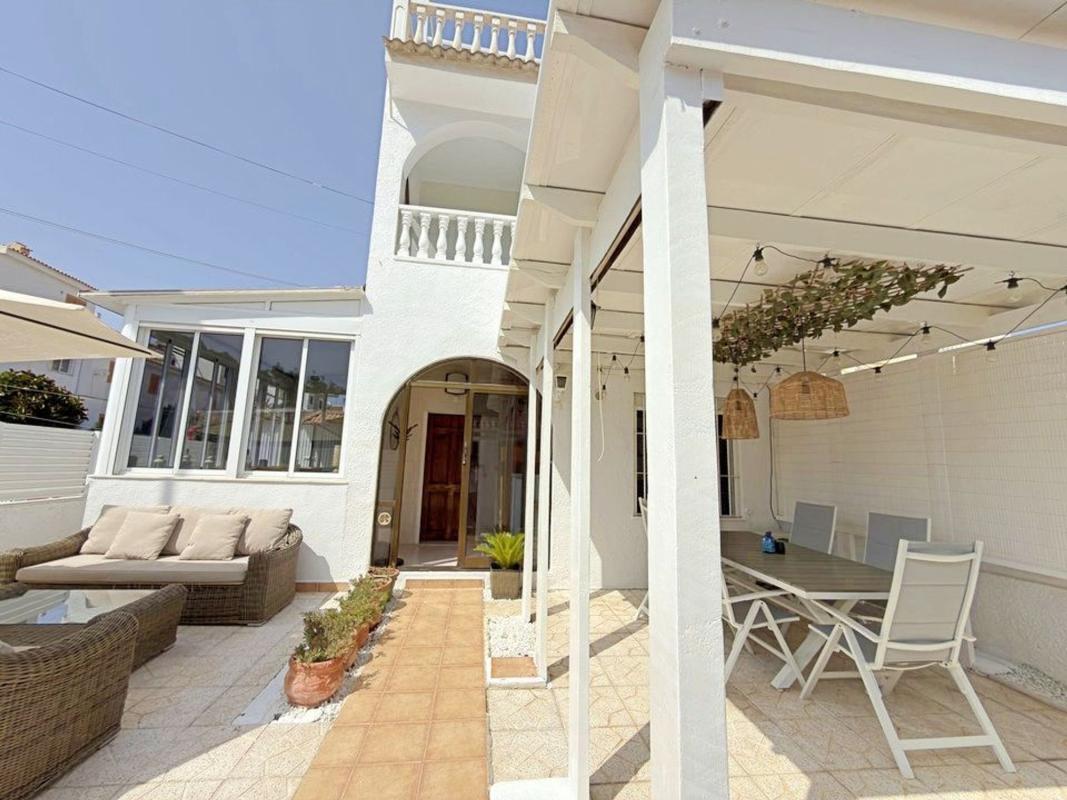 Venta de chalet independiente en Chalet pareado en Calle Doctor Waksman, 102, Zona los Frutales, Torrevieja, Torrevieja
photo 2