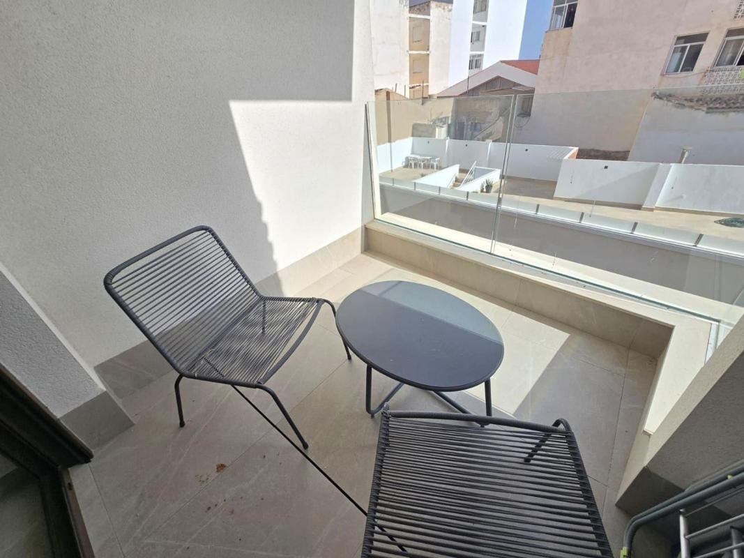 Venta de piso en Piso en Gaspar Perrelló, Torrevieja, Torrevieja
 photo 5
