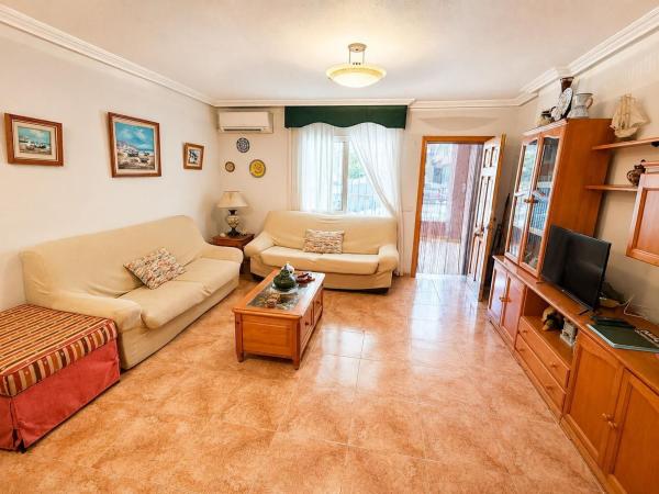 Продажа квартиры на Piso en Puerto Deportivo, Torrevieja, Торревьеха
thumbnail 3