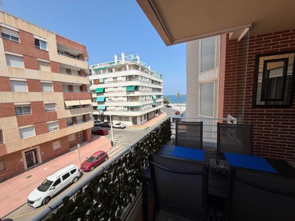 Venta de piso en Piso en Las Piscinas Naturales, Torrevieja, Torrevieja
thumbnail 3