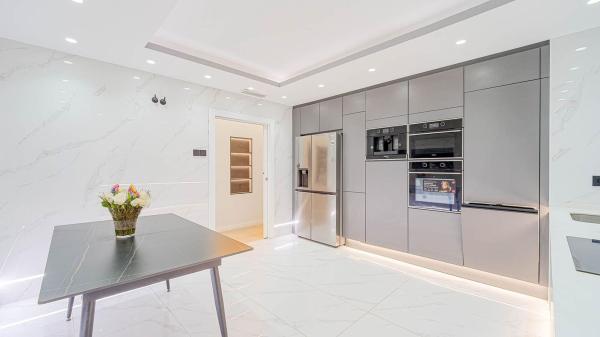 Продажа квартиры на Piso en Calle José Martínez Ruiz Azorín, El Molino, Torrevieja, Торревьеха
photo 1
