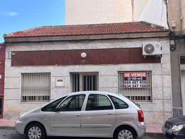 Casa de pueblo en Calle Joaquín Chapaprieta, 56, Centro - Muelle Pesquero, Torrevieja photo 1