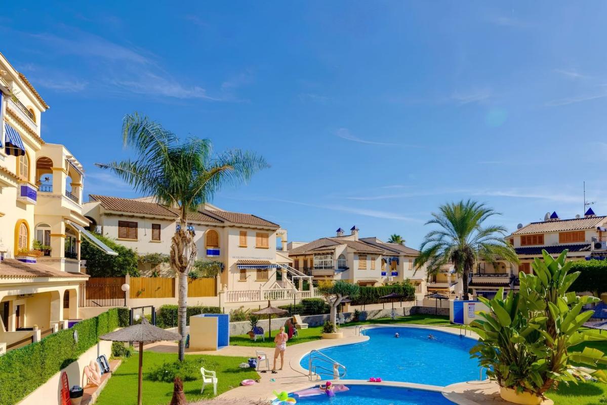 Venta de piso en Piso en Calle Neptuno, 2, Miramar - Torre del Moro, Torrevieja, Torrevieja
photo 3